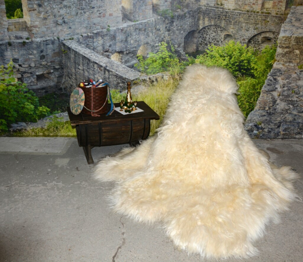 Island-Fellteppich Wollweiß XXL (180x200cm) – 15-20cm Langhaar